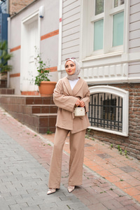 Bel Bağlamalı Müslin Takım Vizon