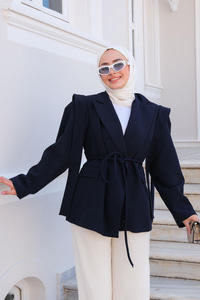 Bel Bağlamalı Omuz Vatkalı Ceket Lacivert