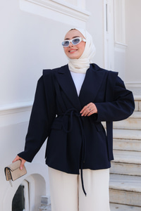 Bel Bağlamalı Omuz Vatkalı Ceket Lacivert