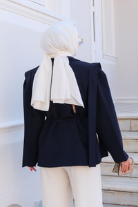 Bel Bağlamalı Omuz Vatkalı Ceket Lacivert