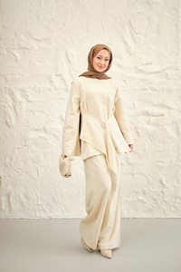 Bel Bağlamalı Pantolonlu Takım Krem