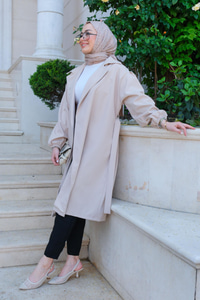 Bel Bağlamalı Su İtici Trençkot Bej