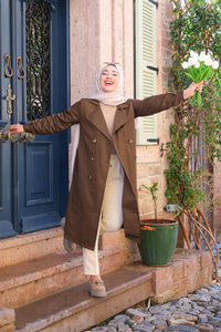 Bel Bağlamalı Su İtici Trençkot Kahverengi