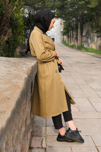 Bel Bağlamalı Su İtici Trençkot Vizon