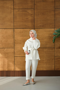 Bel Bağlamalı Takım Beyaz