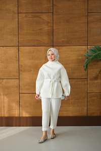 Bel Bağlamalı Takım Beyaz