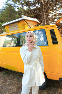 Bel Bağlamalı Takım Beyaz