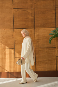 Bel Bağlamalı Triko Takım Krem