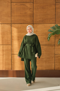 Bel Bağlamalı Triko Takım Zümrüt Yeşil