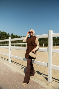 Bel Bağlamalı Triko Yelek Kahverengi