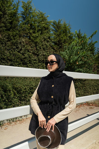 Bel Bağlamalı Triko Yelek Siyah