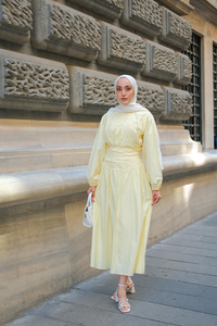 Bel Büzgü Detay Elbise Sarı