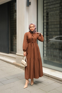 Bel Büzgülü Elbise Kahverengi