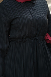 BEL BUZGULU ELBISE SIYAH