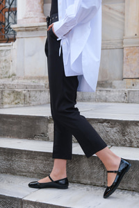 BEL KEMERLI KUMAS PANTOLON SIYAH