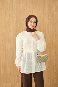 Belden Bağcık Detaylı Gömlek Ekru