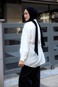 Belden Bağlamalı Gömlek Beyaz