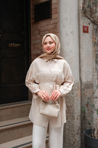 Belden Bağlamalı Gömlek Krem