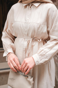 Belden Bağlamalı Gömlek Krem