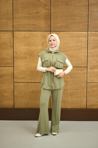 Beli Ayarlanabilir Gold Fermuar Detay Yelekli Takım Açık Yeşil