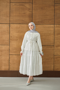 Beli Ayarlanabilir Nakış Detaylı Takım Beyaz