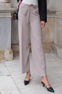 Beli Bağlamalı ve Lastikli Bol Paça Pantolon Gri