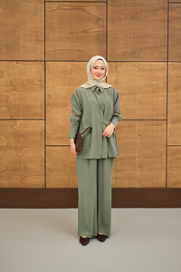 Beli Gold Kemer Detay Gömlek Yaka Takım Küf Yeşil