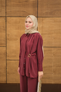 Beli Gold Kemer Detay Gömlek Yaka Takım Bordo