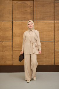 Beli Gold Kemer Detay Gömlek Yaka Takım Krem