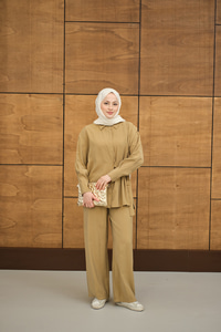 Beli Gold Kemer Detay Gömlek Yaka Takım Hardal