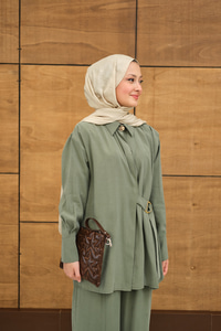 Beli Gold Kemer Detay Gömlek Yaka Takım Küf Yeşil