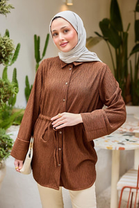 Beli Kemerli Damla Gömlek Kahverengi