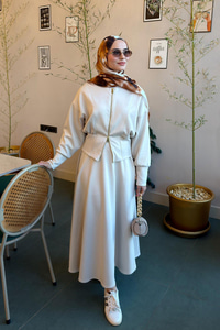 Beli Korse Detay Takım Krem