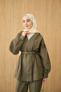 Beli Lastik Detay V Yaka Kemerli Takım Haki Yeşil