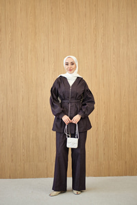 Beli Lastik Detay V Yaka Kemerli Takım Mor