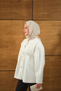 Beli Lastikli Angora Ceket Beyaz