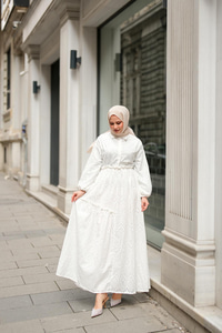 Beli Lastikli Brode Elbise  Beyaz