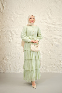 Beli Lastikli Gold Düğme Detaylı Volanlı Elbise Yeşil