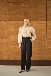 Beli Lastikli Pileli Pantolon Siyah