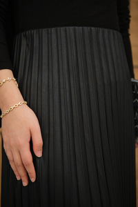 Beli Lastikli Piliseli Etek Siyah