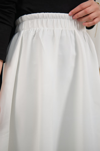 Beli Lastikli Scuba Etek Beyaz