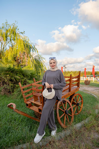 Beli Lastikli Takım Gri