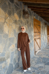 Beli Lastikli Takım Kahve