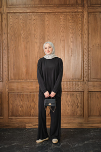 Beli Lastikli Takım Siyah