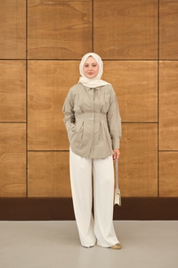 Beli Pile Detay Gizli Düğmeli Gömlek Küf Yeşil