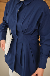 Beli Pile Detay Gizli Düğmeli Gömlek Lacivert