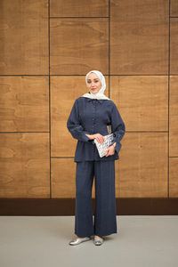 Beli Pile Detay İki Kemerli Gömlek Yaka Takım Lacivert