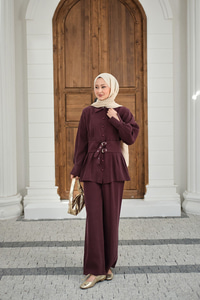 Beli Pile Detay İki Kemerli Gömlek Yaka Takım Mürdüm