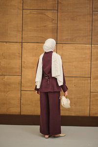 Beli Pile Detay İki Kemerli Gömlek Yaka Takım Bordo