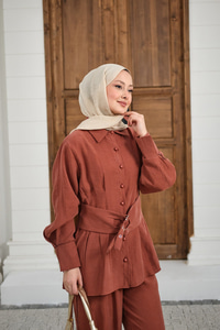 Beli Pile Detay İki Kemerli Gömlek Yaka Takım Kiremit